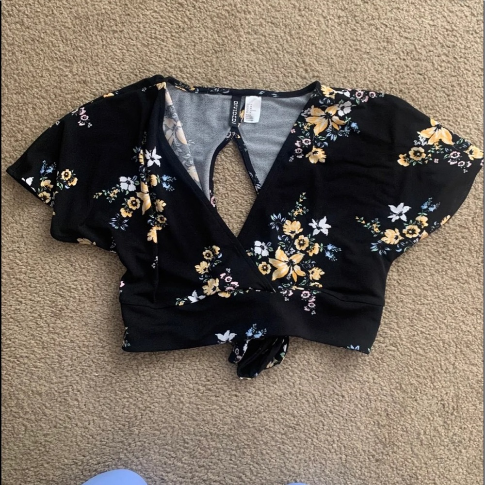H&M crop top